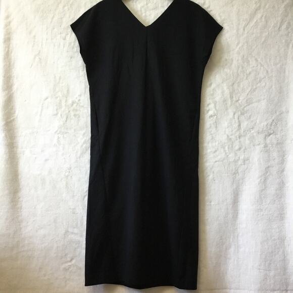 Sans & Sans Black Cap-Sleeved Dress With Tie - Picture 6 of 15